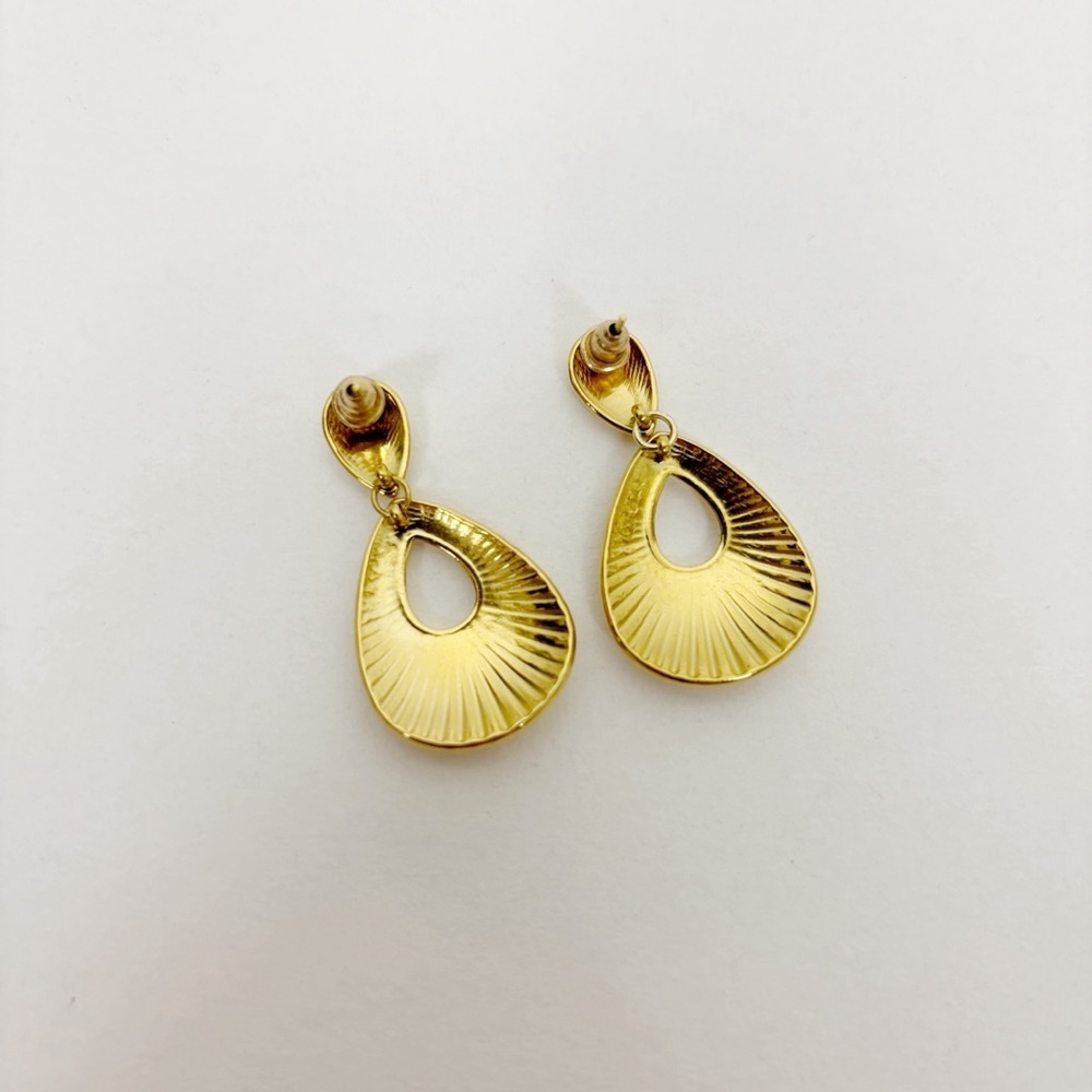 Petite Moments Darcy Earrings in Gold - Picture 3 of 4